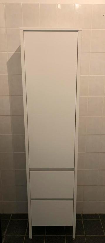 IKEA badkamerkast. Goede staat. Softclose deur/lades beschikbaar voor biedingen