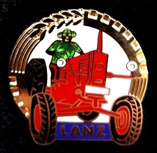 Lanz tractor speld rood met krans, Verzenden, Nieuw, Transport, Speldje of Pin