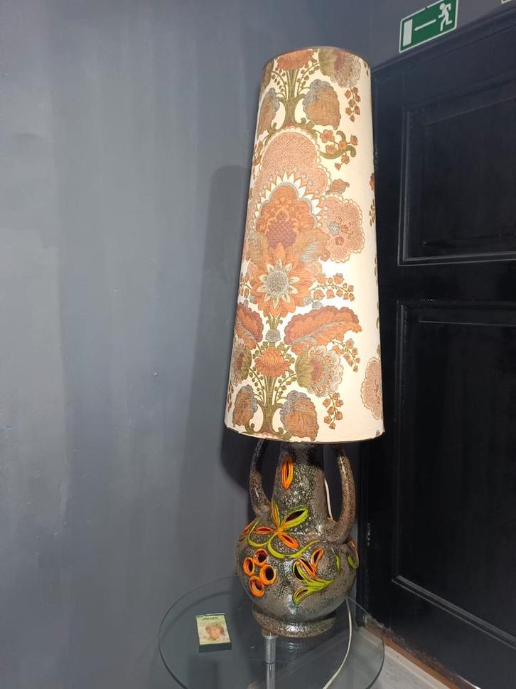 Vloerlamp, vintage , fat lava,west Germany xxl, Huis en Inrichting, Lampen | Vloerlampen, Gebruikt, 100 tot 150 cm, Overige materialen