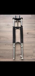 Honda MT voorpoten met kroonstukken, alle schroefdraad goed, Fietsen en Brommers, Ophalen, Gebruikt