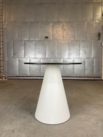 Pedrali Ikon coffee table beschikbaar voor biedingen