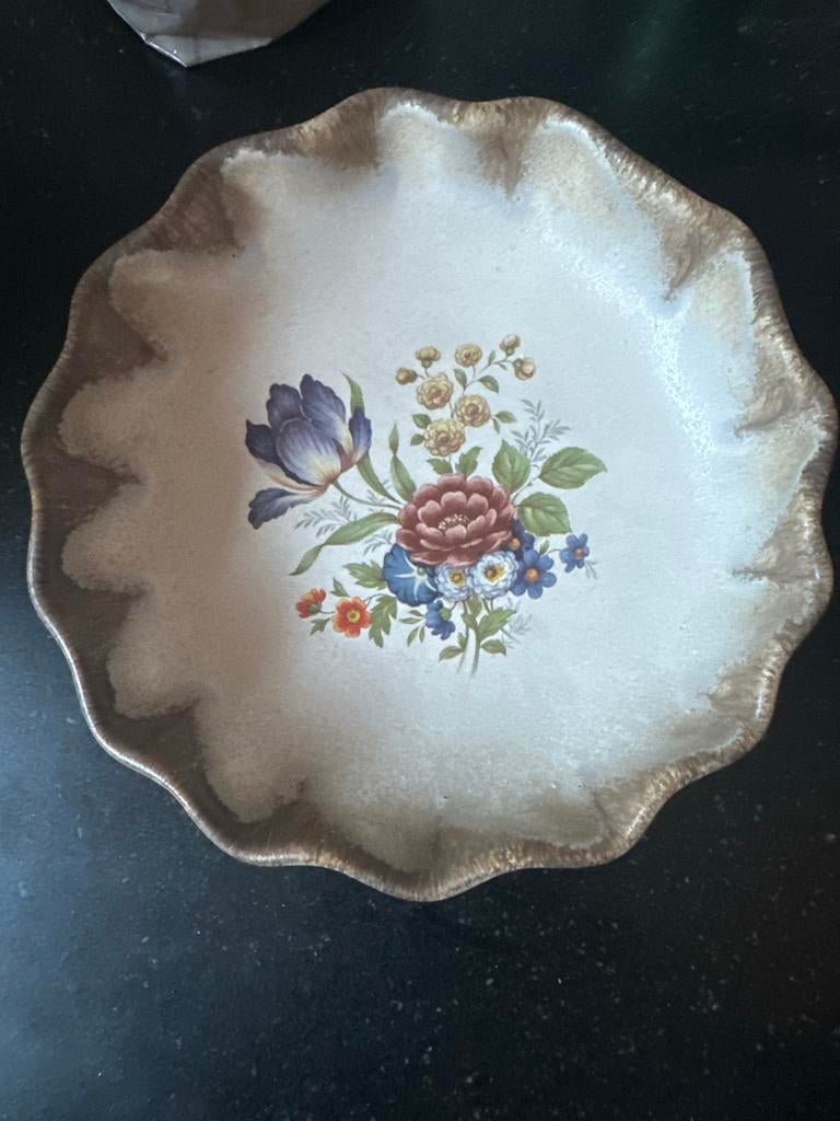 Wandbordjes - Puntgaaf, Porselein of Keramiek, Schaal, Rond, Ophalen of Verzenden