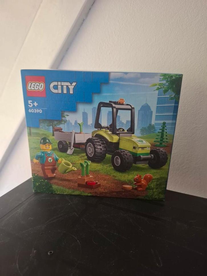 LEGO City Tractor 60390 - Nieuw in doos, Kinderen en Baby's, Speelgoed | Duplo en Lego, Nieuw, Lego, Complete set, Ophalen of Verzenden
