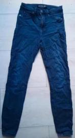 Donker blauwe spijkerbroek jeans (maat 27) amisu, Kleding | Dames, Spijkerbroeken en Jeans, Blauw, Ophalen of Verzenden, Zo goed als nieuw
