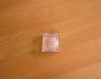 Makeup Revolution Beam bright Silk touch Highlighter Rose lu, Ophalen of Verzenden, Nieuw, Roze