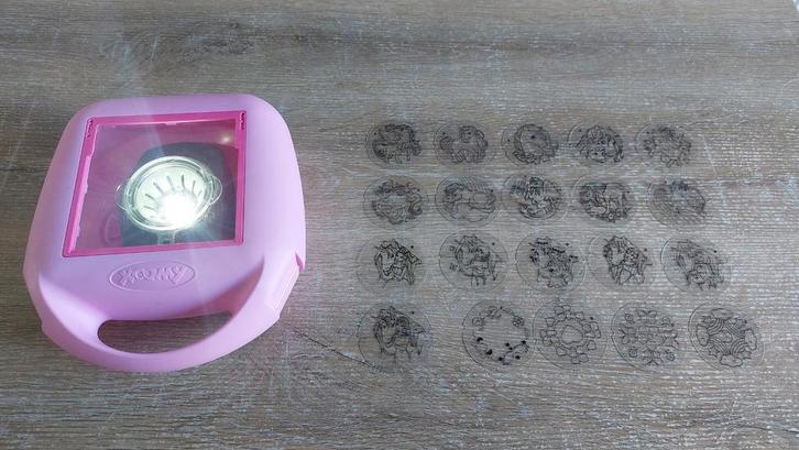 Roze xoomy unicorn eenhoorn tekenkoffer + led lampje tekenen, Kinderen en Baby's, Speelgoed | Educatief en Creatief, Zo goed als nieuw