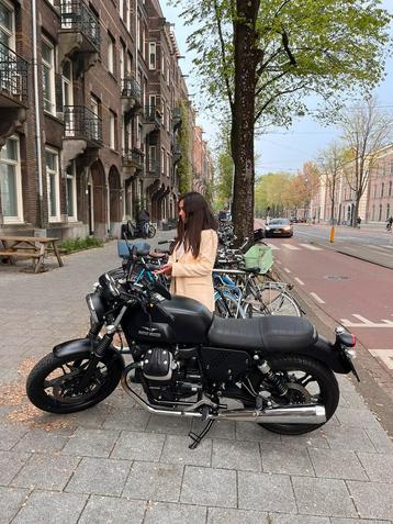 Moto Guzzi V7 2015  beschikbaar voor biedingen