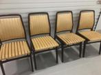 4 vintage stoelen. Leuke set. Goede bekleding, Ophalen of Verzenden, Zo goed als nieuw, Twee