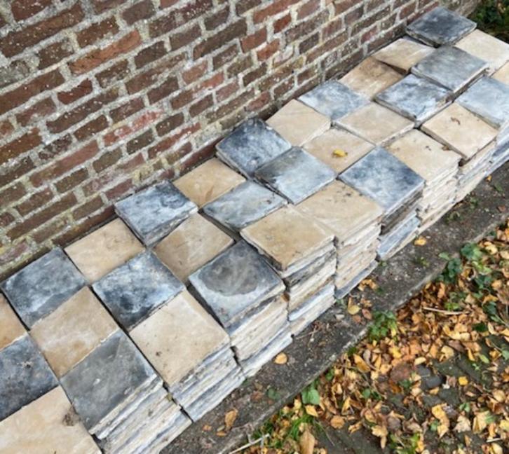 Oude vloertegels grijs/oker, Doe-het-zelf en Verbouw, Tegels, Gebruikt, Vloertegels, Keramiek, Minder dan 20 cm, Minder dan 20 cm