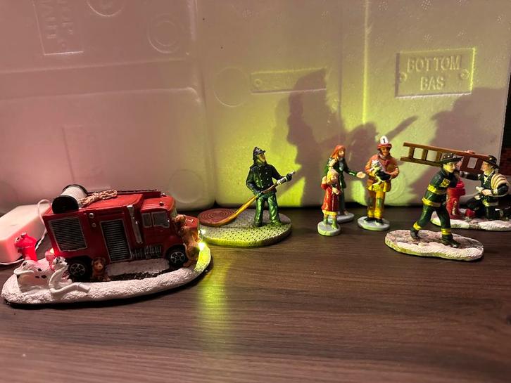 Brandweer poppetjes Lemax / Intratuin, Diversen, Kerst, Zo goed als nieuw, Ophalen