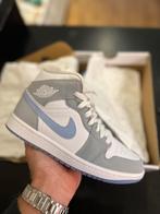 Air Jordan 1 Mid Wolf Grey Aluminium 37.5 Nieuw, Kleding | Dames, Schoenen, Overige kleuren, Nieuw, Ophalen of Verzenden, Jordan