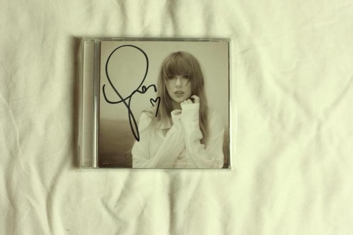 Taylor Swift – The Tortured Poets CD + Signed Art Card, Cd's en Dvd's, Cd's | Pop, Nieuw in verpakking, 2000 tot heden, Ophalen of Verzenden
