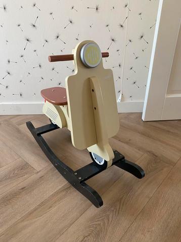 Hip hobbelpaard als scooter beschikbaar voor biedingen