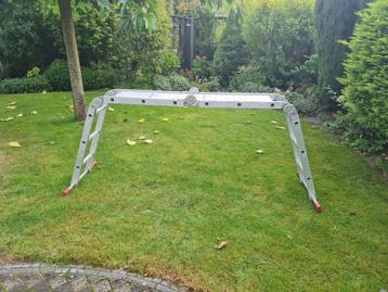 Multifunctionele ladder / kamersteiger beschikbaar voor biedingen