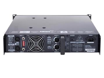 Behringer EP2000 PA versterker met 6U Flightcase goede staat beschikbaar voor biedingen