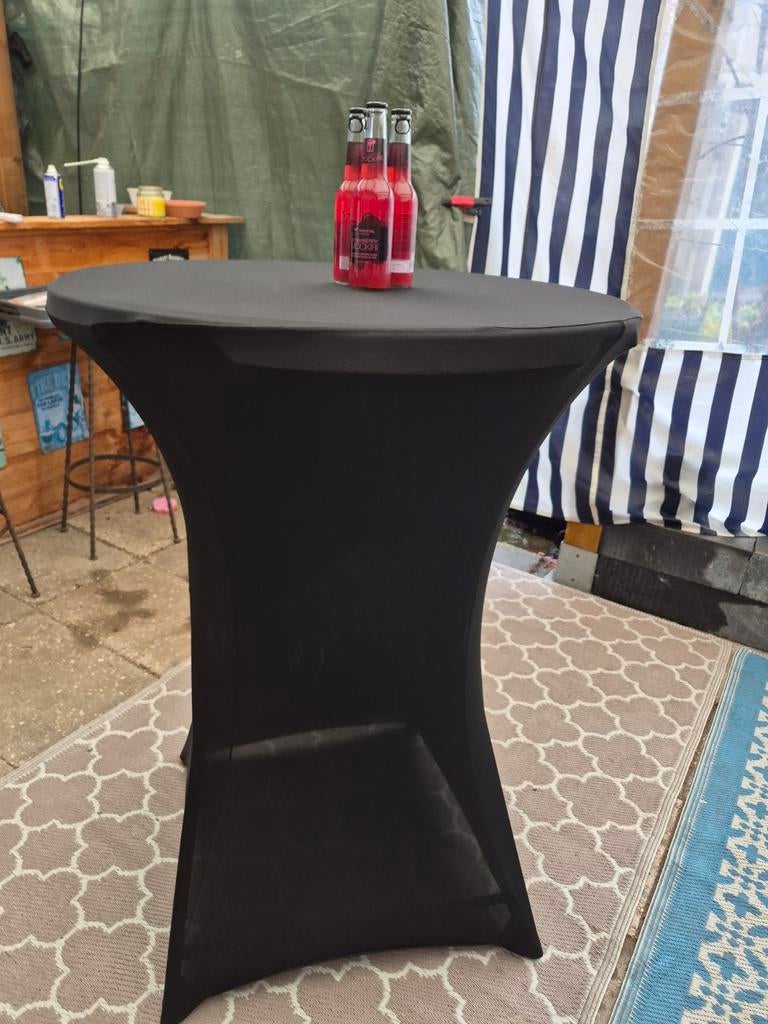 Sta tafels te huur, Ophalen, Overige