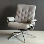 NIEUW: Stressless Fauteuil Metro Low Back Lichtgrijs, Ophalen, Nieuw, 50 tot 75 cm, Modern, Design