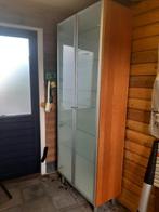 Kast met  2 melkglas deuren en  6 dragers van dik glas, Huis en Inrichting, Kasten | Kledingkasten, 200 cm of meer, Glas, 25 tot 50 cm