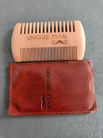 Nieuwe baardkam voor heren van het merk Unique Man q beschikbaar voor biedingen