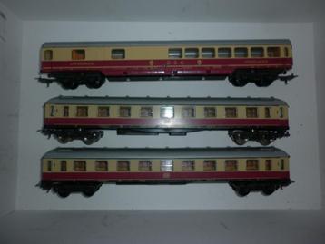  set van 3 wagons Deutsche Bahn en locomotief merk : Lima beschikbaar voor biedingen