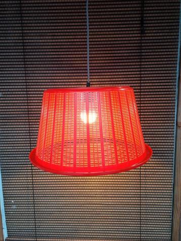Leuke aparte hanglamp gemaakt van wasmand,lees beschrijving beschikbaar voor biedingen