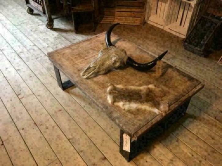 Oerdegelijke salontafels van steenschotten , staal 10x100mm, Huis en Inrichting, Tafels | Salontafels, Ophalen of Verzenden