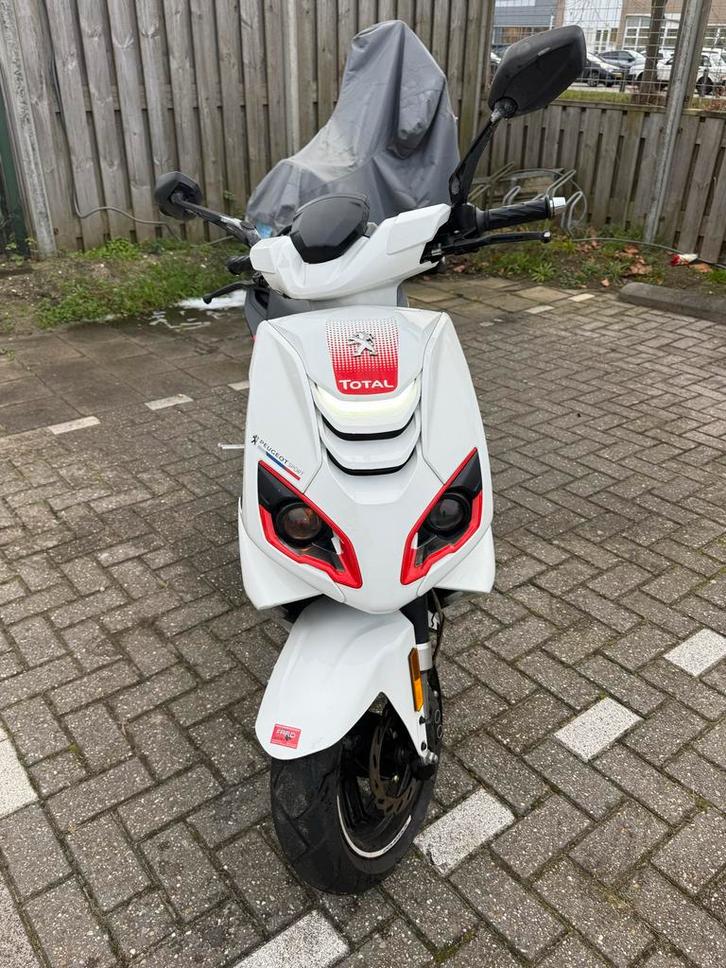 Peugeot Speedfight 4, Fietsen en Brommers, Scooters | Peugeot, Gebruikt, Speedfight, Maximaal 45 km/u, Benzine, Ophalen