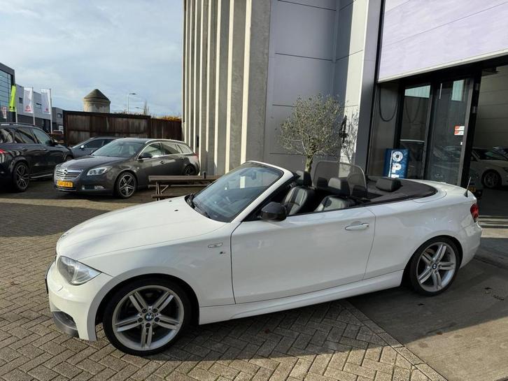 BMW 1-serie 118i M-Edition! Cabrio! VOL OPTIES! INRUIL MOGEL, Auto's, BMW, Bedrijf, Te koop, 1-Serie, ABS, Airbags, Airconditioning