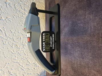 Star trek phaser II  beschikbaar voor biedingen