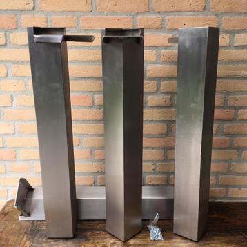 RVS eetkamer tafelpoten / onderstel beschikbaar voor biedingen