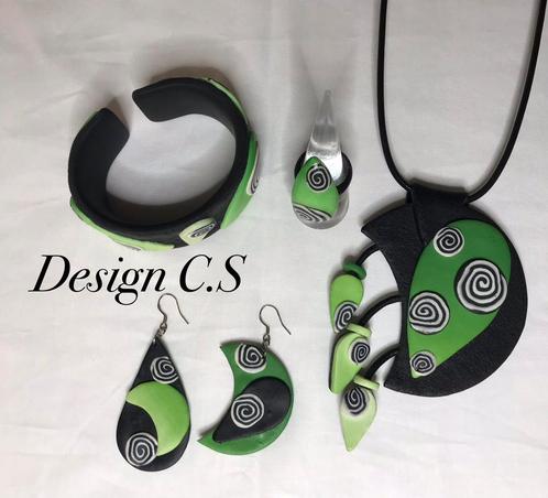 Uniek Ketting armband oorbellen ring, Sieraden, Tassen en Uiterlijk, Kettingen, Nieuw, Overige materialen, Overige kleuren, Ophalen of Verzenden