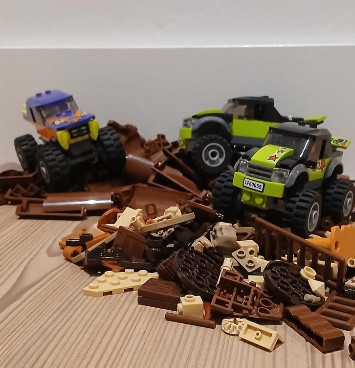 Lego pakket: stuntauto's/monstertruck, Kinderen en Baby's, Speelgoed | Duplo en Lego, Zo goed als nieuw, Lego, Complete set, Ophalen of Verzenden