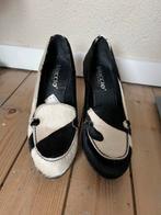Mooie Pumps Maat 38 echt koeiehuid, Ophalen of Verzenden, Zo goed als nieuw, Zwart, Pumps