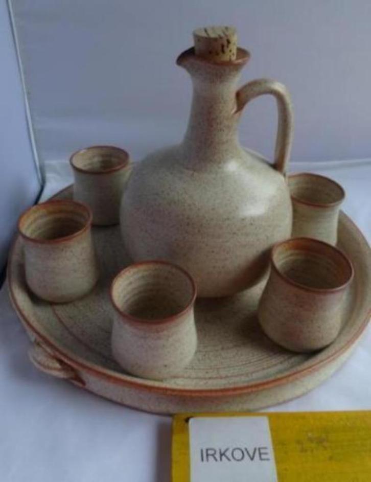 KERAMIEK DRANK SETJE OP BLAD * 8 Delig *, Antiek en Kunst, Antiek | Keramiek en Aardewerk, Verzenden