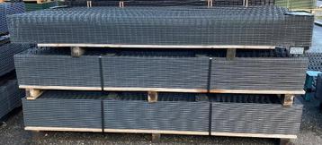 75m 100cm dubbelstaafmat 6/5/6 Grijs (RAL 7016) Opruiming  beschikbaar voor biedingen