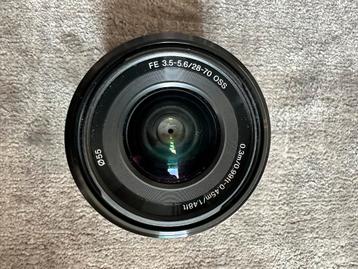 SONY ZOOM LENS FE 28-70 mm F/3.5-5.6 beschikbaar voor biedingen