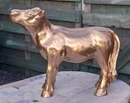 Uniek Dierenbeeld,koe,kalf,kalfje in Speciale goud kleur,, Tuin en Terras, Tuinbeelden, Nieuw, Kunststof, Ophalen