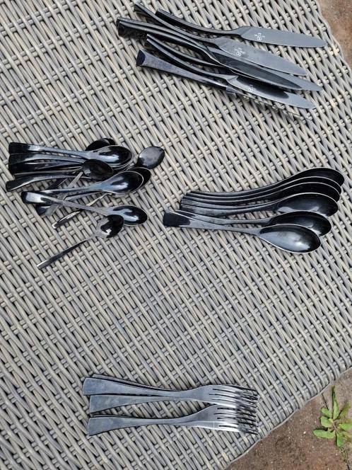 Zwarte bestekset – messen, vorken, lepels & theelepels (comp, Huis en Inrichting, Keuken | Bestek, Gebruikt, Bestekset, Rvs of Chroom