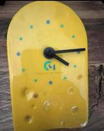 Vintage melkunie kaas klok, Huis en Inrichting, Woonaccessoires | Klokken, Ophalen of Verzenden, Zo goed als nieuw, Analoog, Wekker of Tafelklok