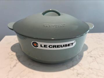 NIEUWE Le Creuset Legumier, 24 cm Sea Salt, beschikbaar voor biedingen