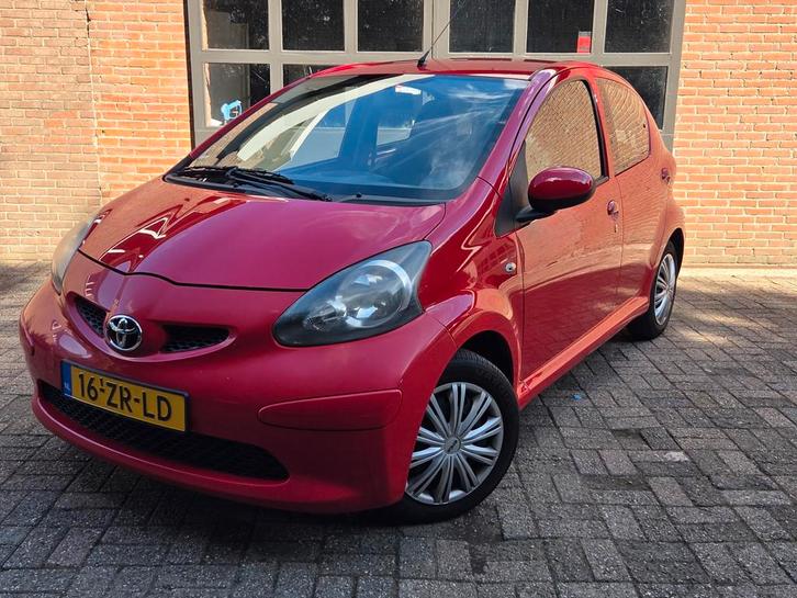 Toyota Aygo 1.0-12V + 5drs / airco!, Auto's, Toyota, Bedrijf, Te koop, Aygo, ABS, Airbags, Airconditioning, Centrale vergrendeling