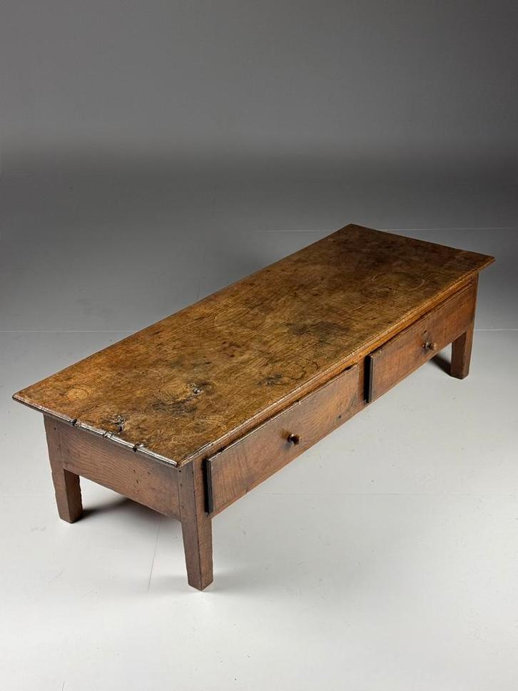 Spaanse salontafel 18e eeuw antiek, Antiek en Kunst, Antiek | Meubels | Tafels, Ophalen