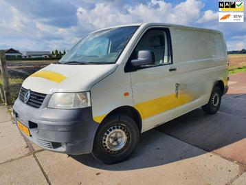 Volkswagen Transporter 2.5 TDI 300/ EURO 4/ BJ 2005 beschikbaar voor biedingen