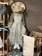 Antieke Franse jurk met hoed  sjaal  en schoenen, Antiek en Kunst, Ophalen of Verzenden