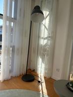 Staande Ikea HEKTAR lamp, Huis en Inrichting, Lampen | Vloerlampen, Gebaseerd op oude lampen van fabrieken en theaters., Ophalen of Verzenden