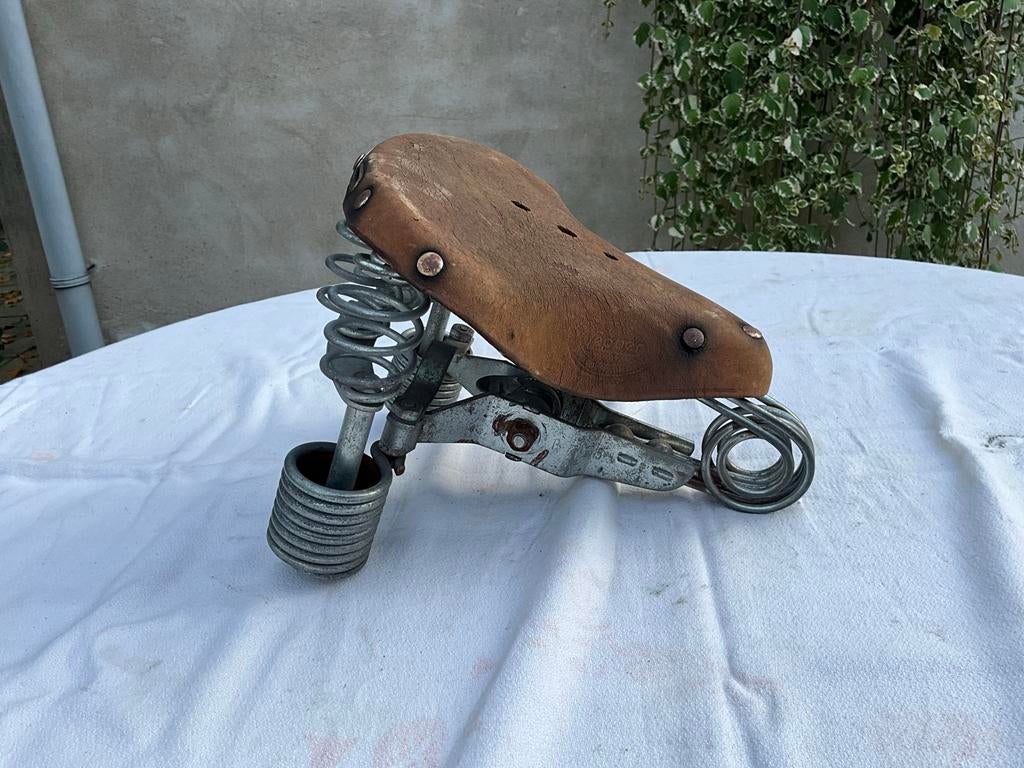Vintage Lepper Primus Zadel met veren, Fietsen en Brommers, Fietsonderdelen, Ophalen of Verzenden, Gebruikt, Oldtimer, Zadel