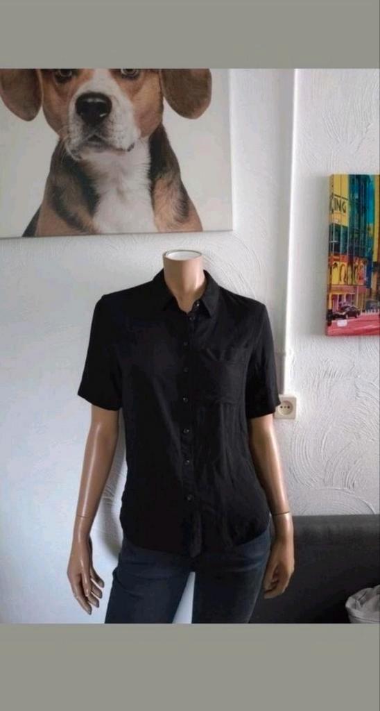 Leuke zwarte zachte blouse van C&A maat S, Kleding | Dames, Blouses en Tunieken, Gedragen, Maat 36 (S), Zwart, Ophalen of Verzenden