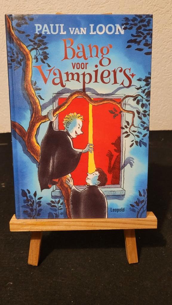 Kinderboek: Paul van Loon - "Bang voor vampiers", Boeken, Kinderboeken | Jeugd | onder 10 jaar, Zo goed als nieuw, Fictie algemeen