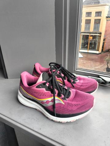 Als nieuwe Soucony ride 14 hardloopschoenen beschikbaar voor biedingen