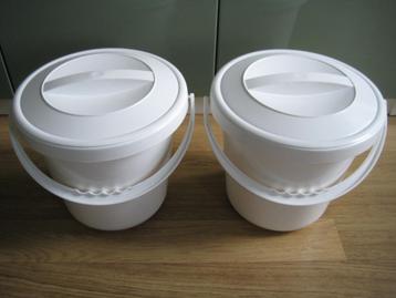 2 witte luieremmers met los deksel 2 x 10 liter beschikbaar voor biedingen